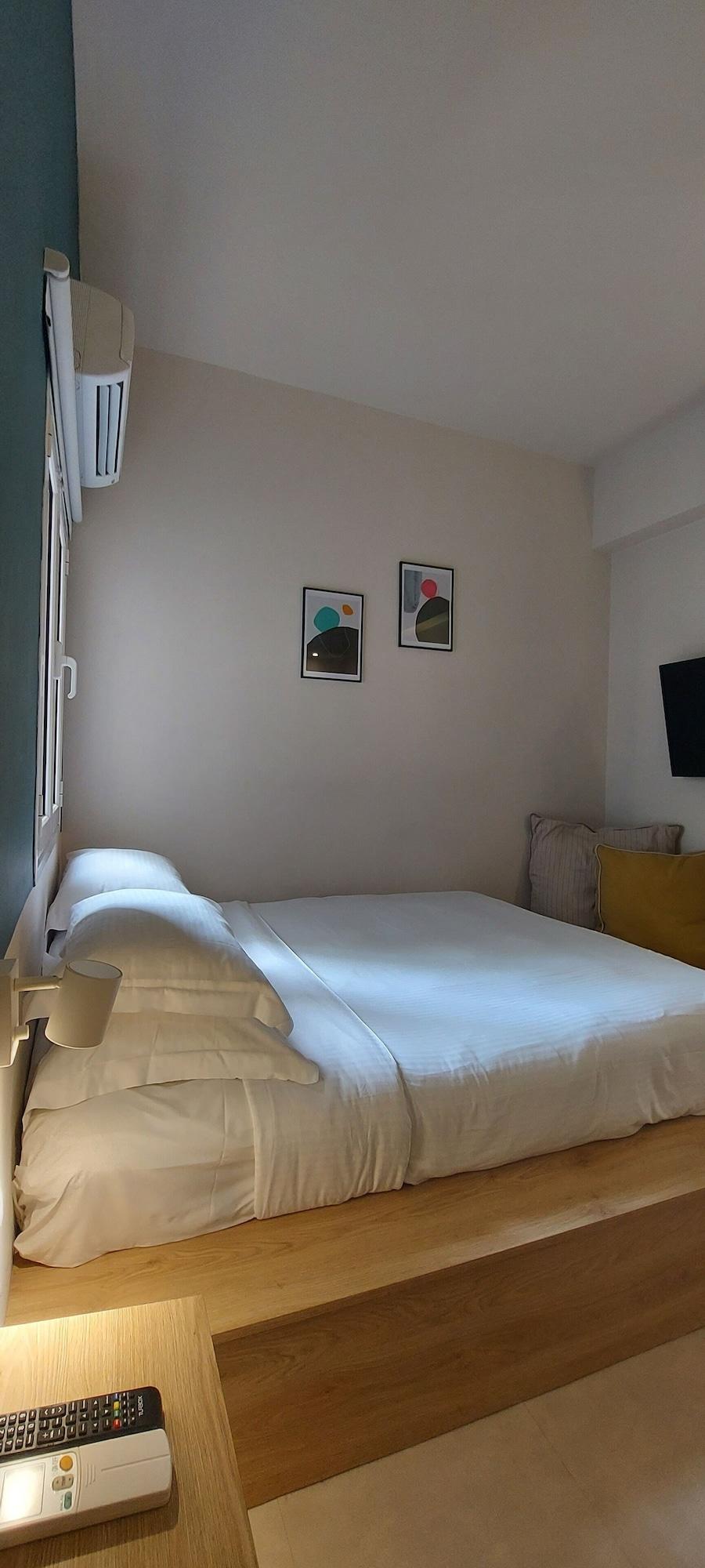 Hotel The Convo Athens Riviera Exterior foto